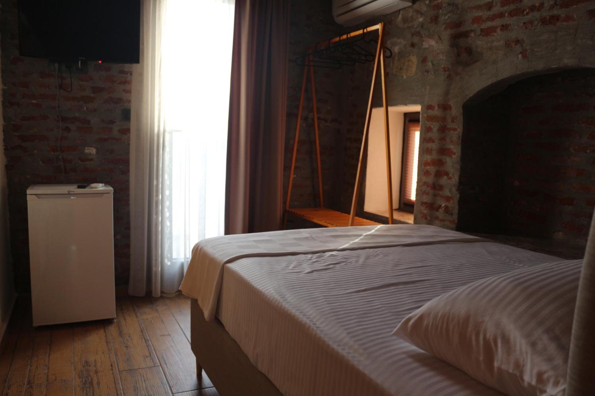 Moj Dom Kuecuekkoey Hotell Exteriör bild