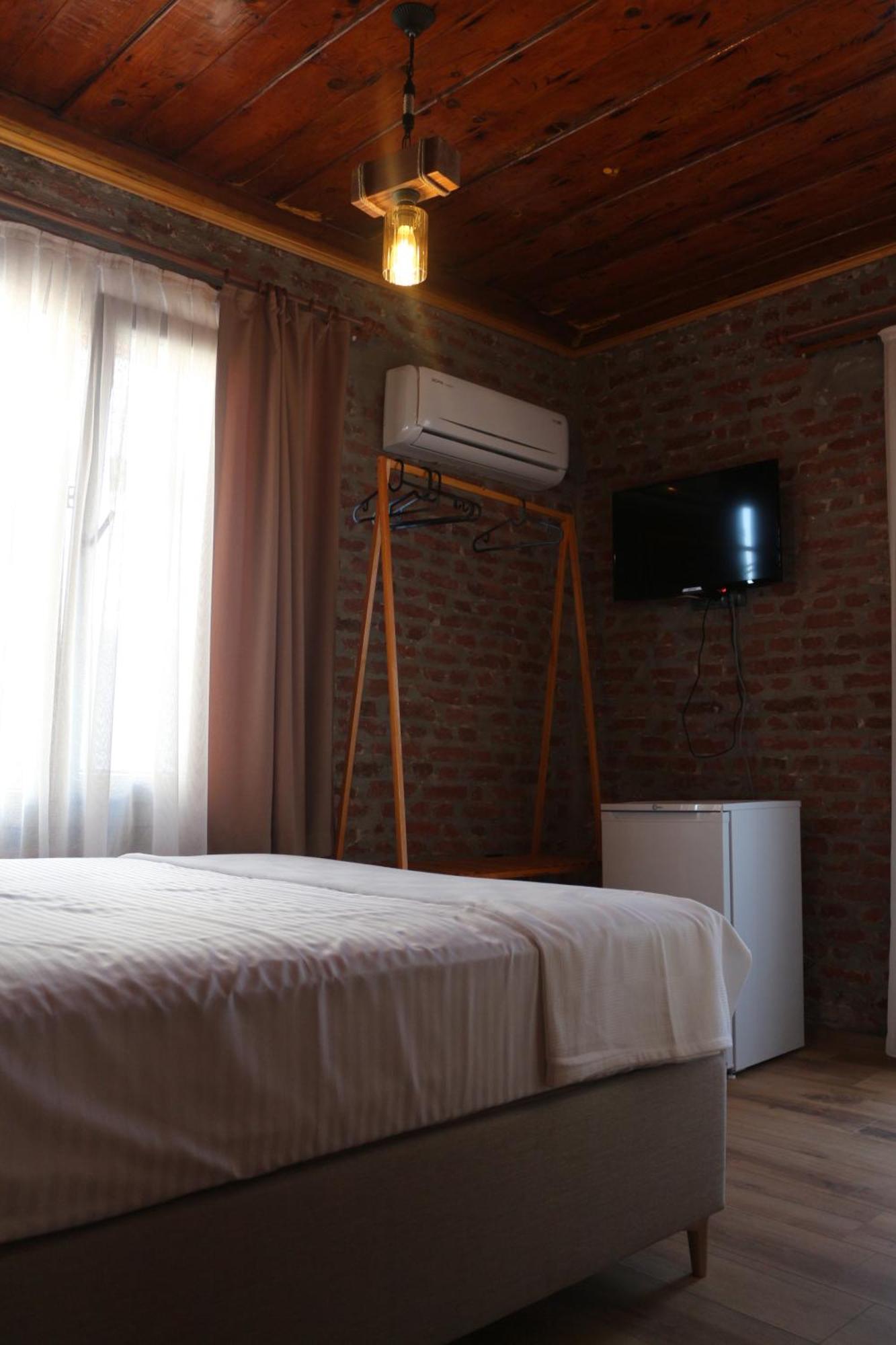 Moj Dom Kuecuekkoey Hotell Exteriör bild